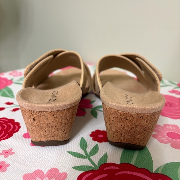 Vionic cream Leticia wedge sandals 8 - Picture 4 of 6